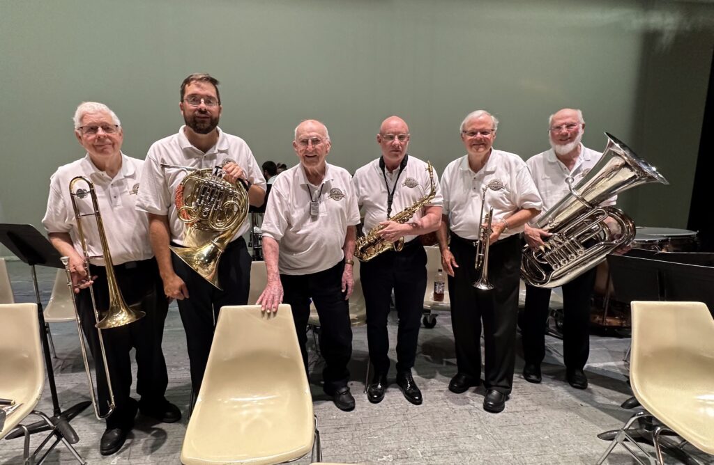 Photo of the veterans in the Zanesville Memorial Band